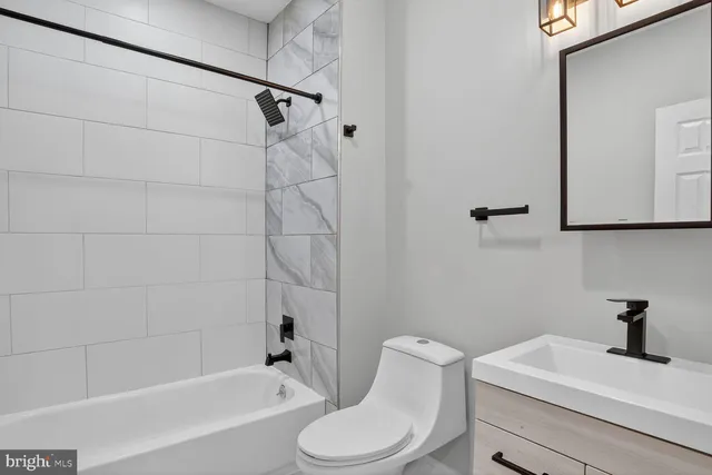 $2,100 | 1106 South Carey Street, Baltimore, MD 21223