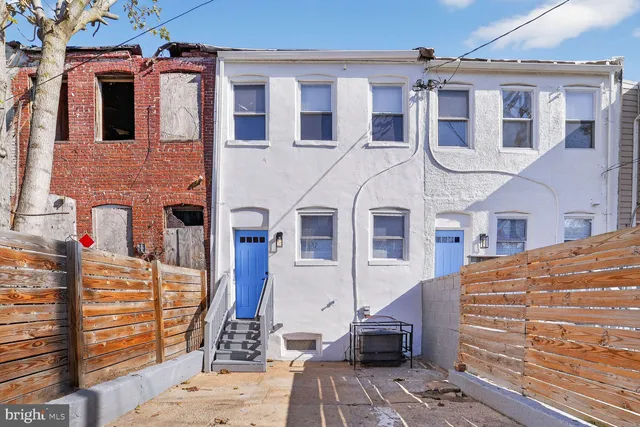 $2,100 | 1106 South Carey Street, Baltimore, MD 21223