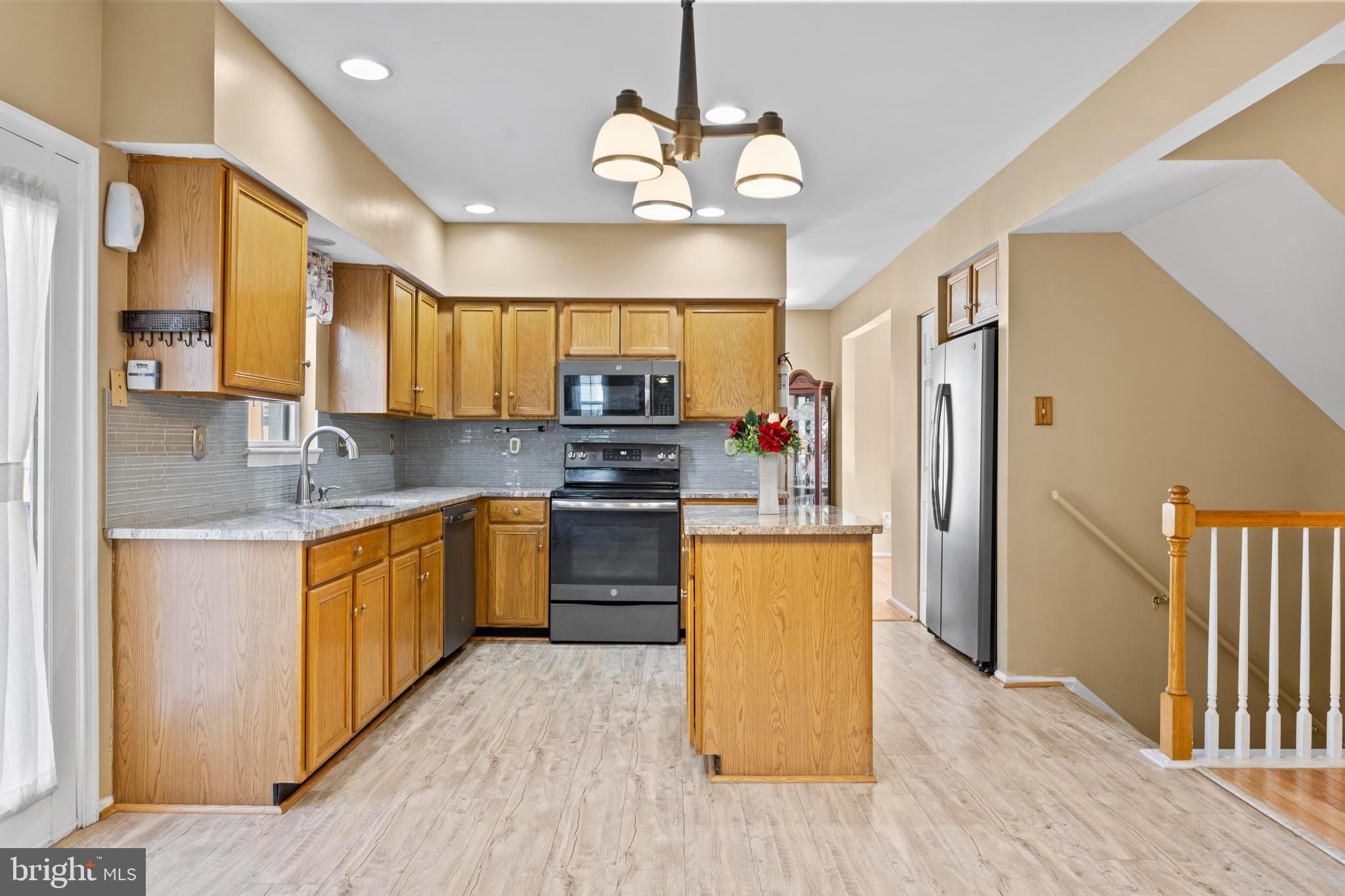 9046 Tarpleys Circle Baltimore, MD 21237 - Photo 9 of 61