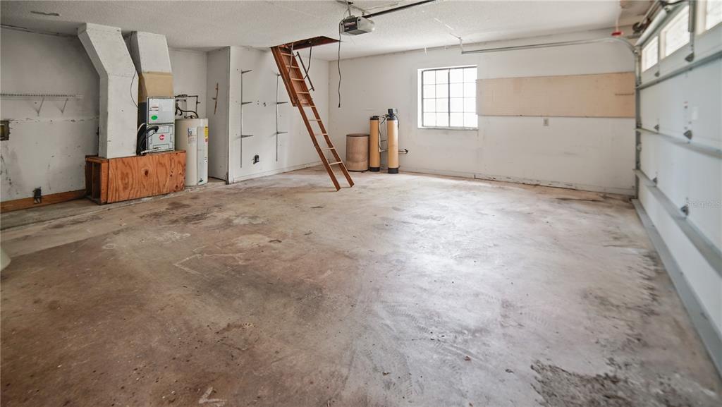 135 East Citrus Street Altamonte Springs, FL 32701 - Photo 27 of 33 a view of an empty room