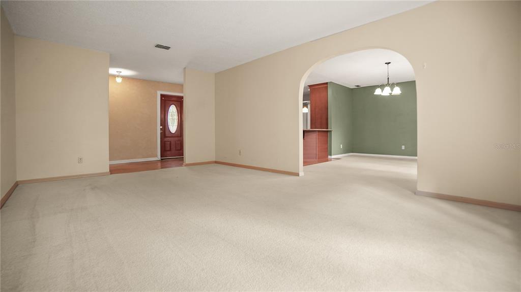 135 East Citrus Street Altamonte Springs, FL 32701 - Photo 3 of 33