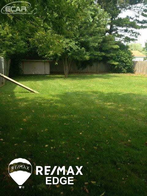 1084 West Stanley Road Mount Morris, MI 48458 - Photo 9 of 12 20443795-8.JPG