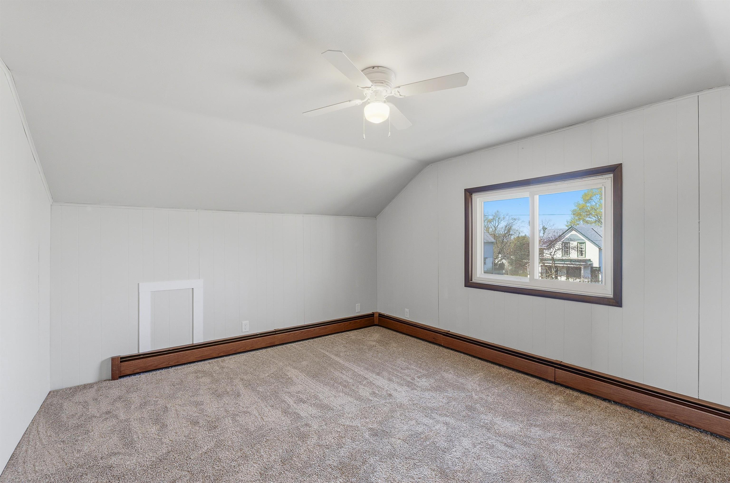 370 North Main Street Juneau, WI 53039 - Photo 15 of 26