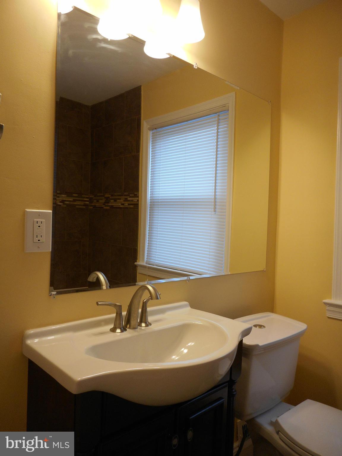3906 Edgewood Road Baltimore, MD 21215 - Photo 13 of 29 Designer Fixtures