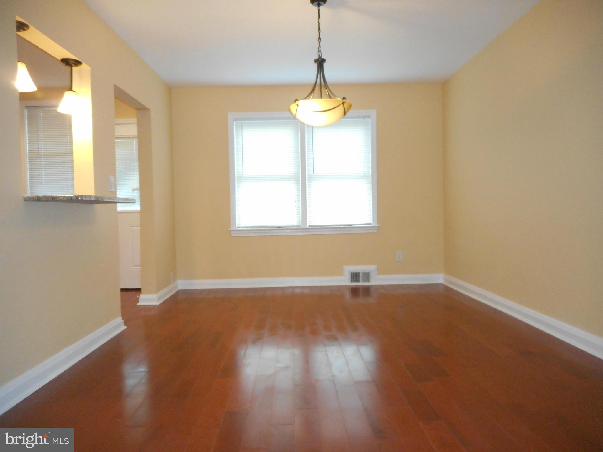 3906 Edgewood Road Baltimore, MD 21215 - Photo 9 of 29 Dining Room
