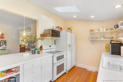 $2,400,000 | 153 Middle Beach Road, Madison, CT 06443