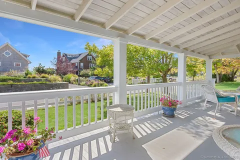 $2,400,000 | 153 Middle Beach Road, Madison, CT 06443