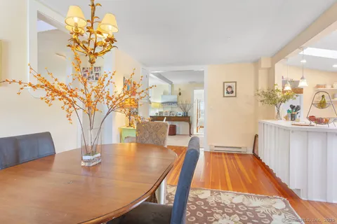 $2,400,000 | 153 Middle Beach Road, Madison, CT 06443