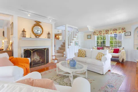 $2,400,000 | 153 Middle Beach Road, Madison, CT 06443