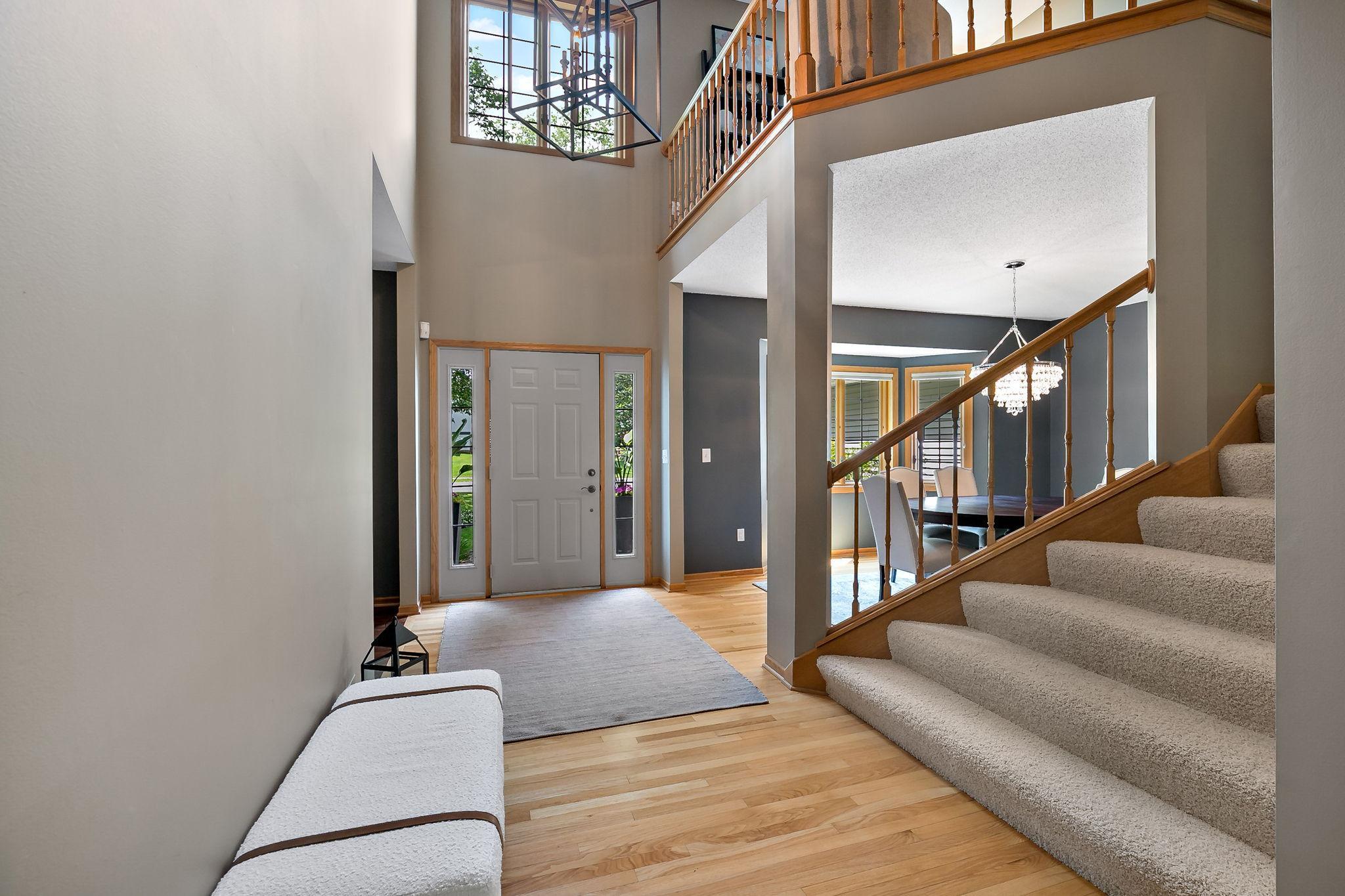 8879 Sylvan Ridge Eden Prairie, MN 55347 - Photo 5 of 49