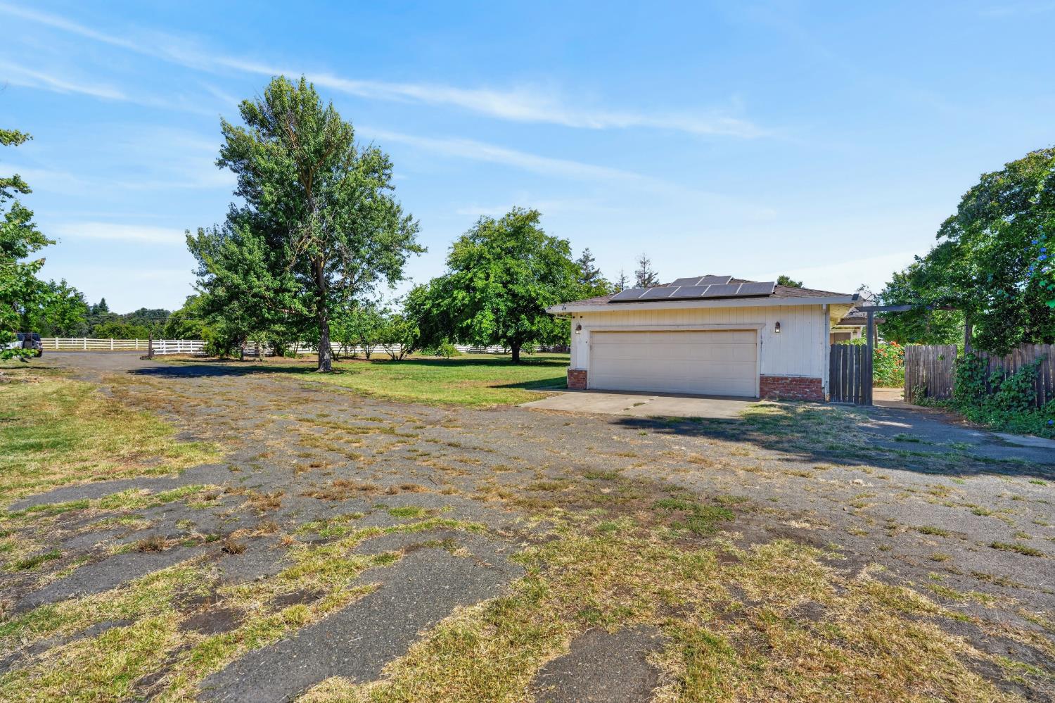 8465 Dillard Road Wilton, CA 95693 - Photo 6 of 49