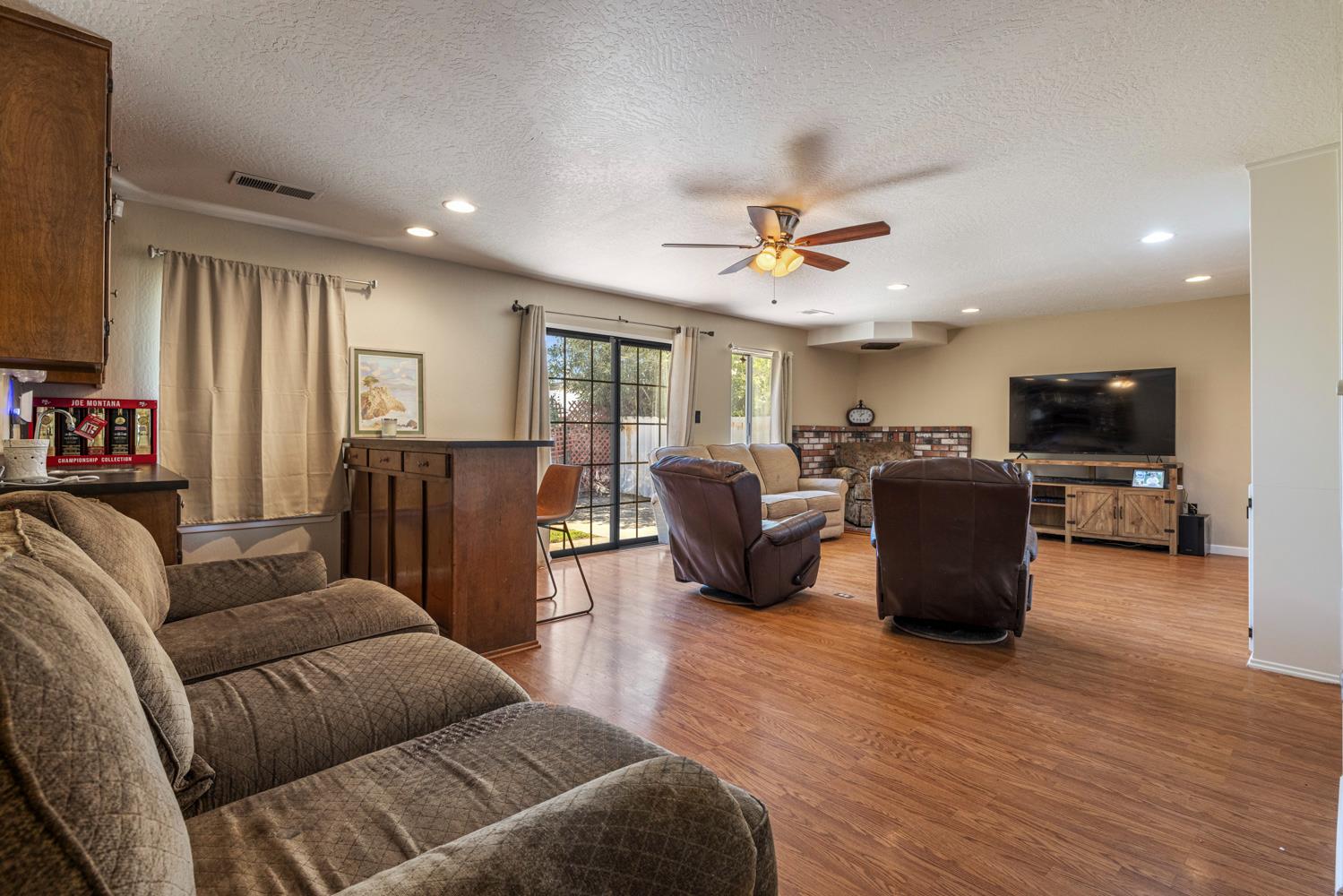 2004 Aloha Way Modesto, CA 95350 - Photo 26 of 44 Gallery Image 26