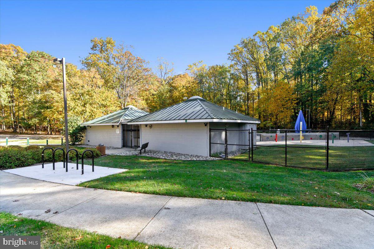 2331 Middle Creek Lane Reston, VA 20191 - Photo 53 of 78 a view of a house with a yard