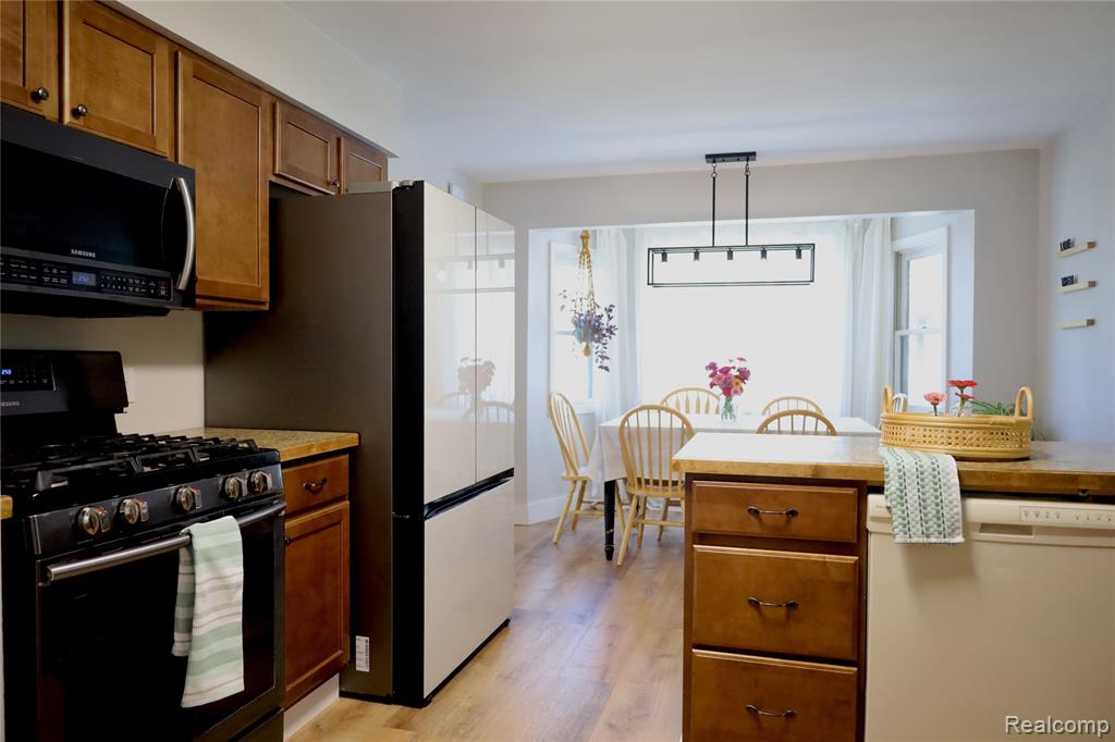 9509 Midland Road Freeland, MI 48623 - Photo 8 of 28