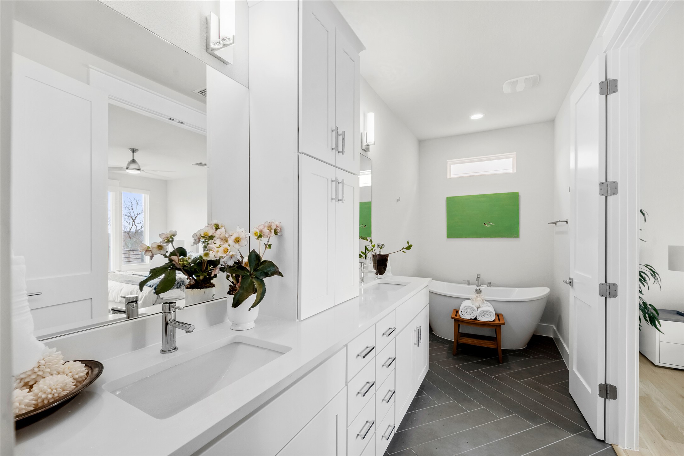 5002 Pecan Springs Road, Unit 8 Austin, TX 78723 - Photo 24 of 35 Spa-Like En Suite Primary Bathroom with Soaking Tub