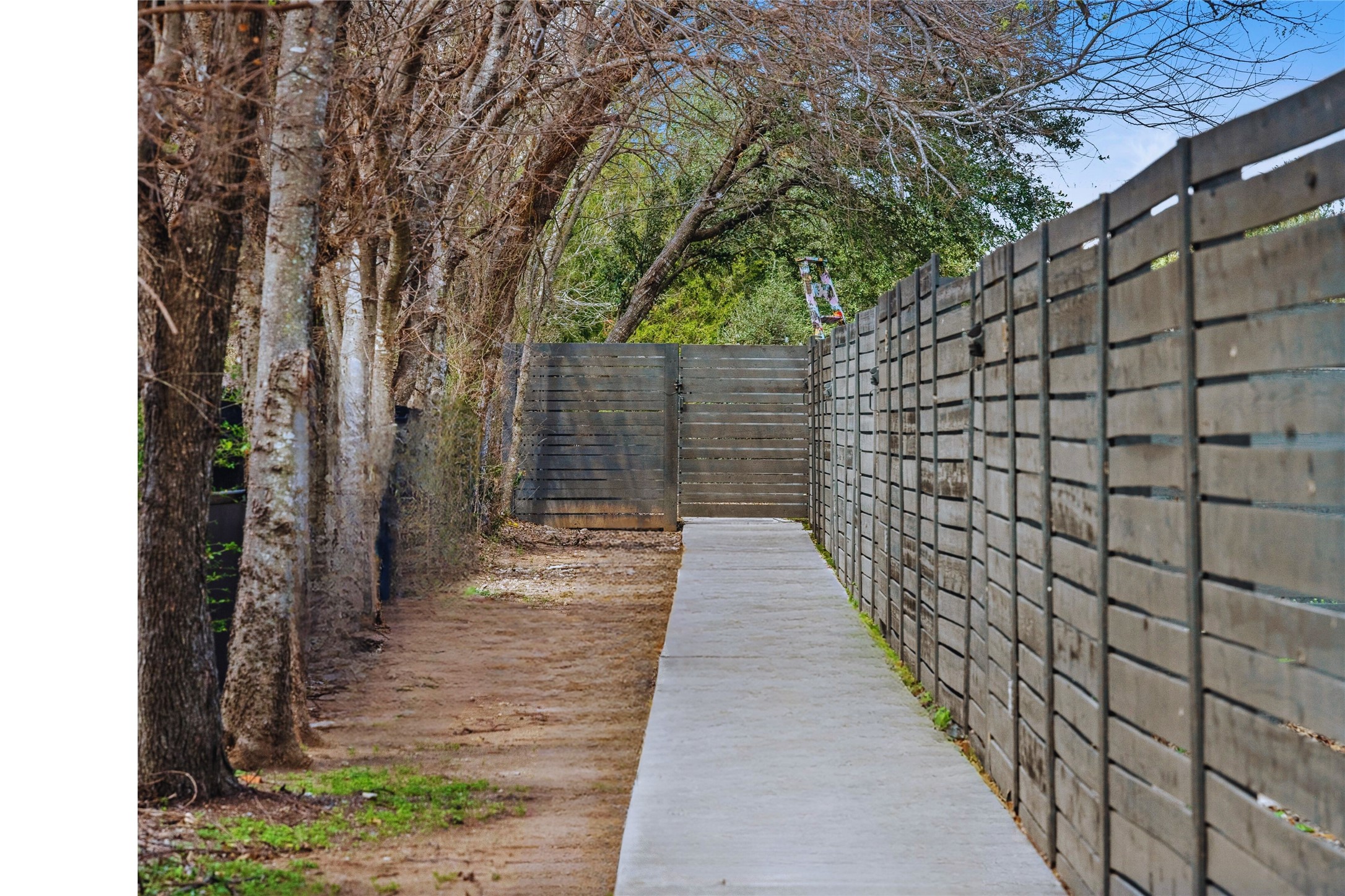 5002 Pecan Springs Road, Unit 8 Austin, TX 78723 - Photo 33 of 35 Sidewalk