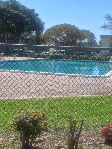 $128,000 | 4269 Northwest 89th Avenue, Unit 203, Coral Springs, FL 33065