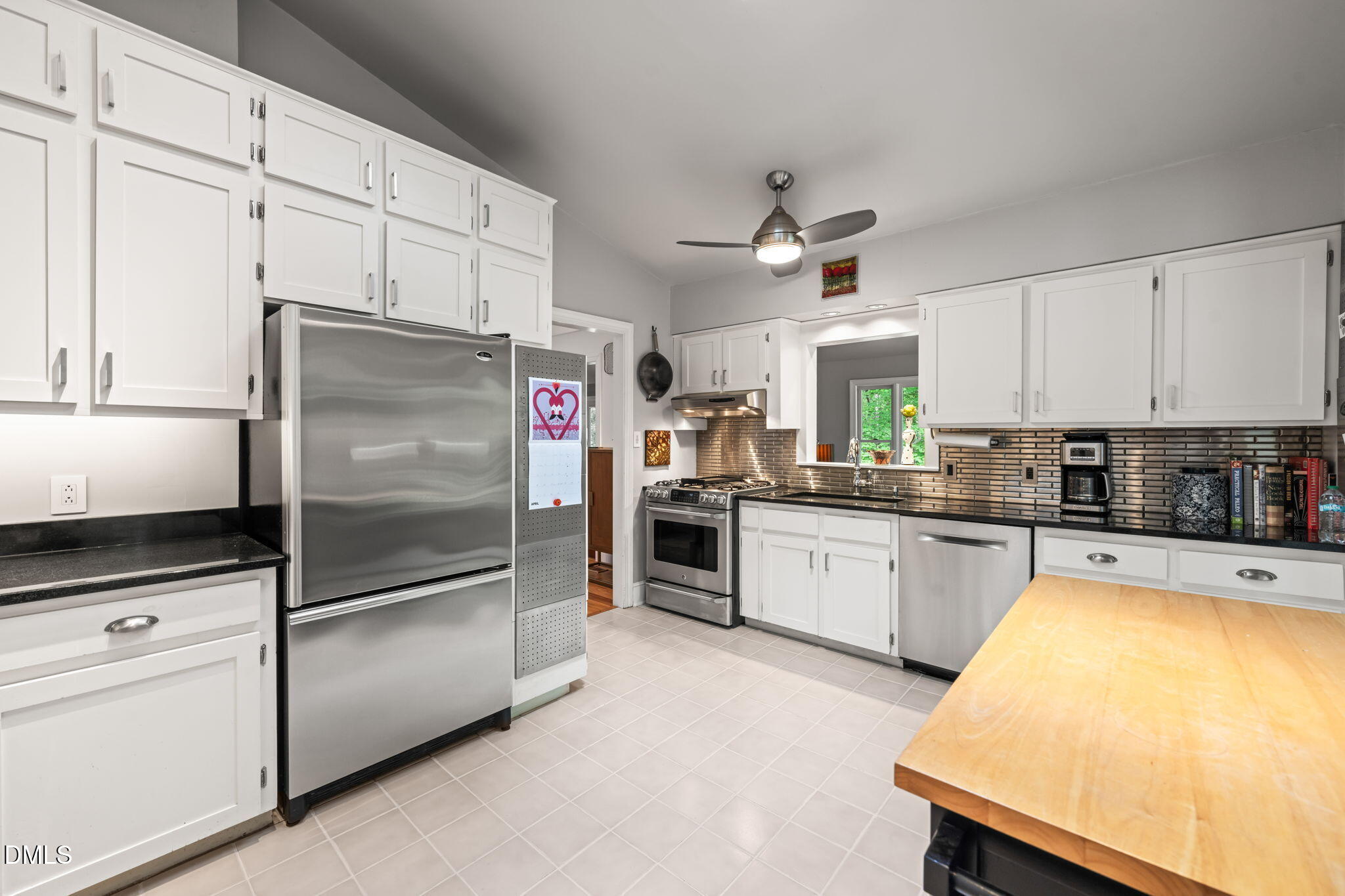 1401 Trinity Circle Raleigh, NC 27607 - Photo 24 of 73 Kitchen