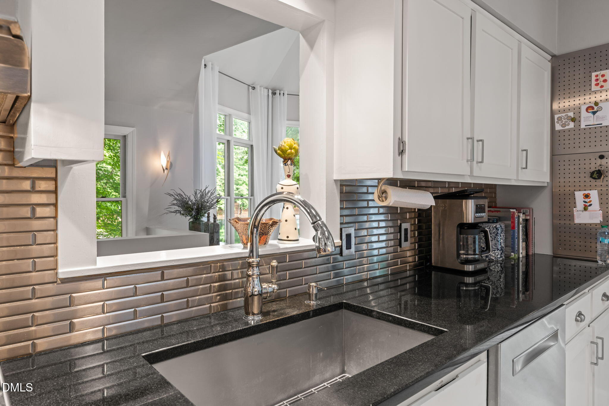 1401 Trinity Circle Raleigh, NC 27607 - Photo 25 of 73 Kitchen
