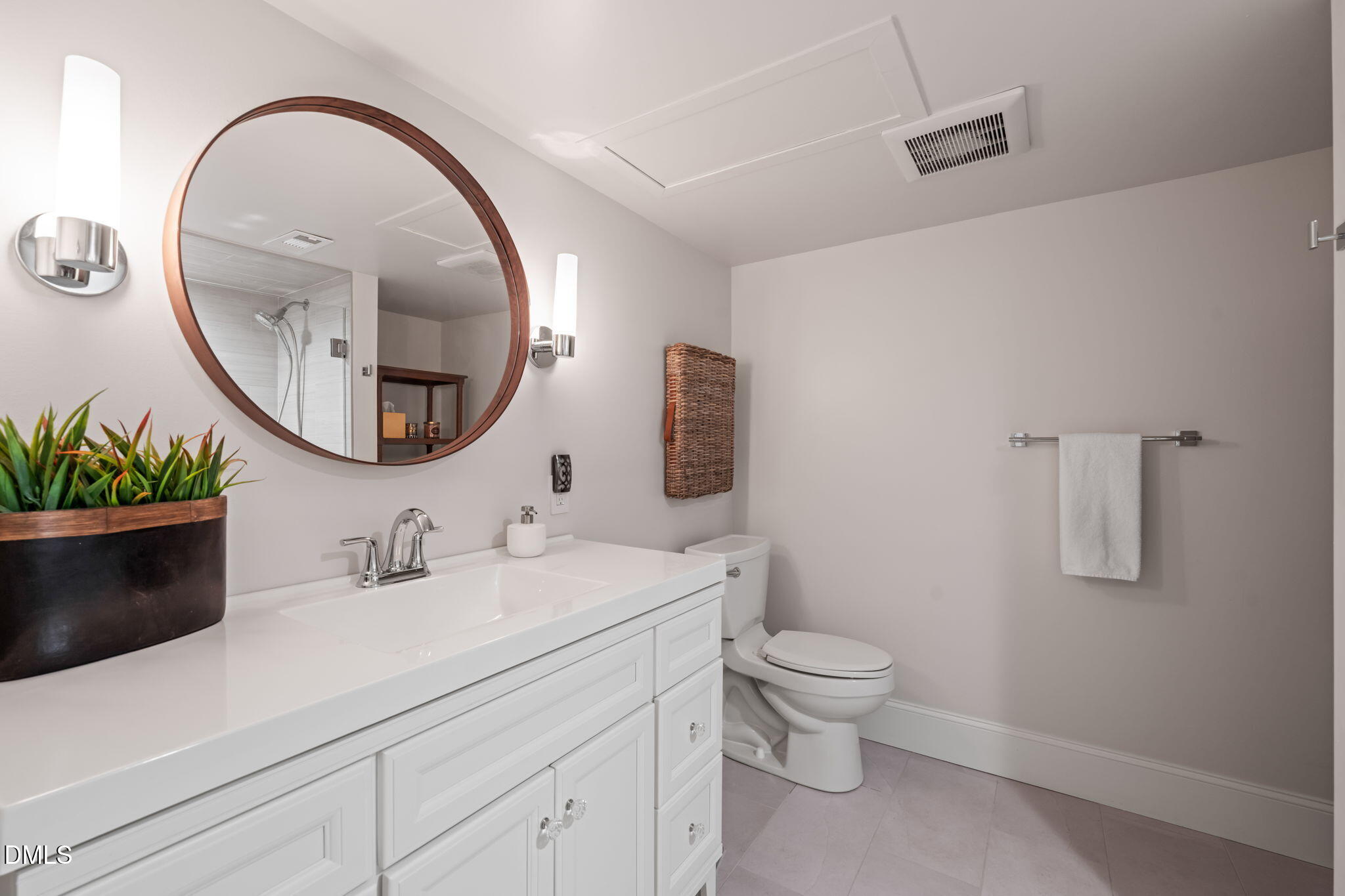 1401 Trinity Circle Raleigh, NC 27607 - Photo 44 of 73 Downstairs Bath