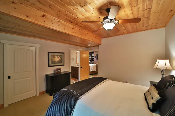 $2,450,000 | 7996 Bass Lake Road, Lake Shore, MN 56468