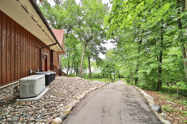 $2,450,000 | 7996 Bass Lake Road, Lake Shore, MN 56468