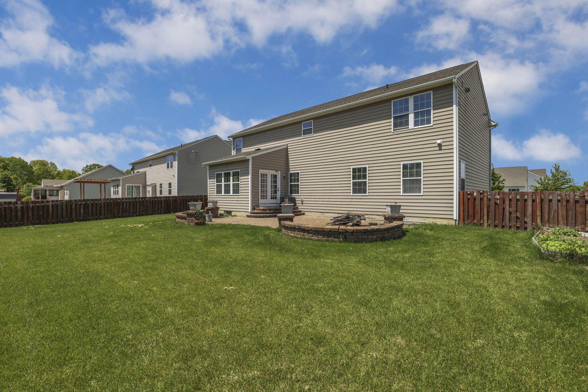 141 Prince Road Southwest Etna, OH 43062 - Photo 8 of 79