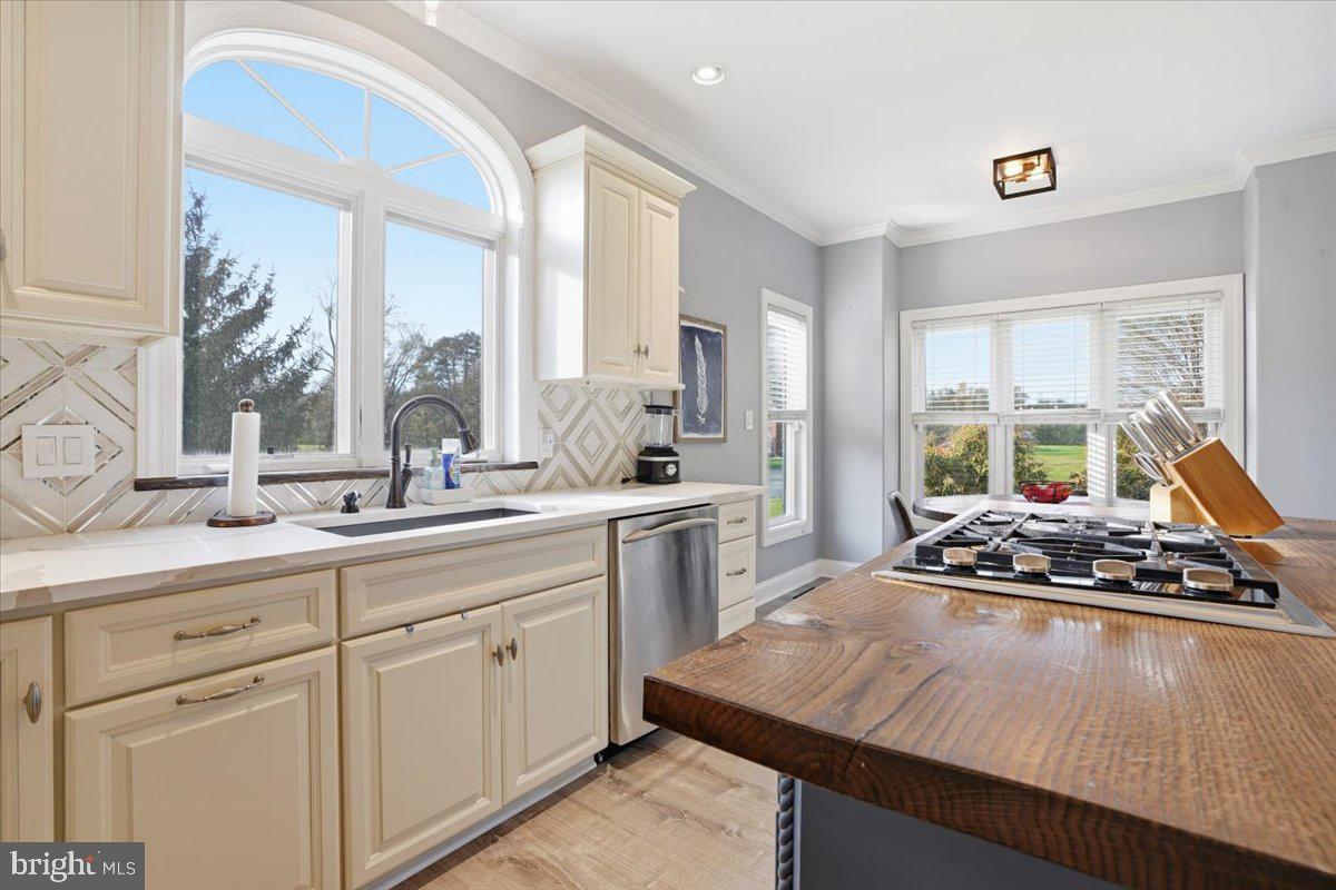 5556 Bridle Road Stroudsburg, PA 18360 - Photo 29 of 126 Kitchen