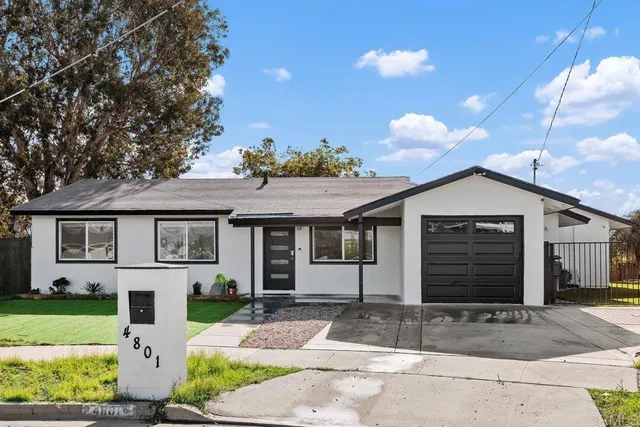 $859,000 | 4801 Siesta Place, Oceanside, CA 92057