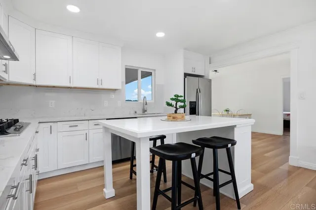 $859,000 | 4801 Siesta Place, Oceanside, CA 92057