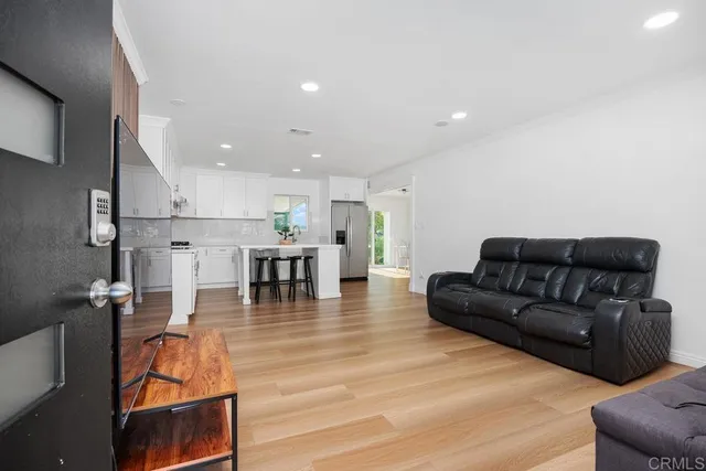 $859,000 | 4801 Siesta Place, Oceanside, CA 92057