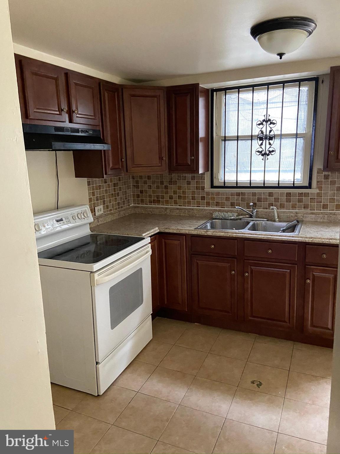3006 Ruth Street Philadelphia, PA 19134 - Photo 2 of 19 Gallery Image 2