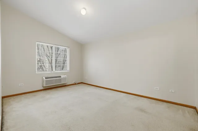 $235,000 | 417 Silverstone Drive, Unit 417, Carpentersville, IL 60110