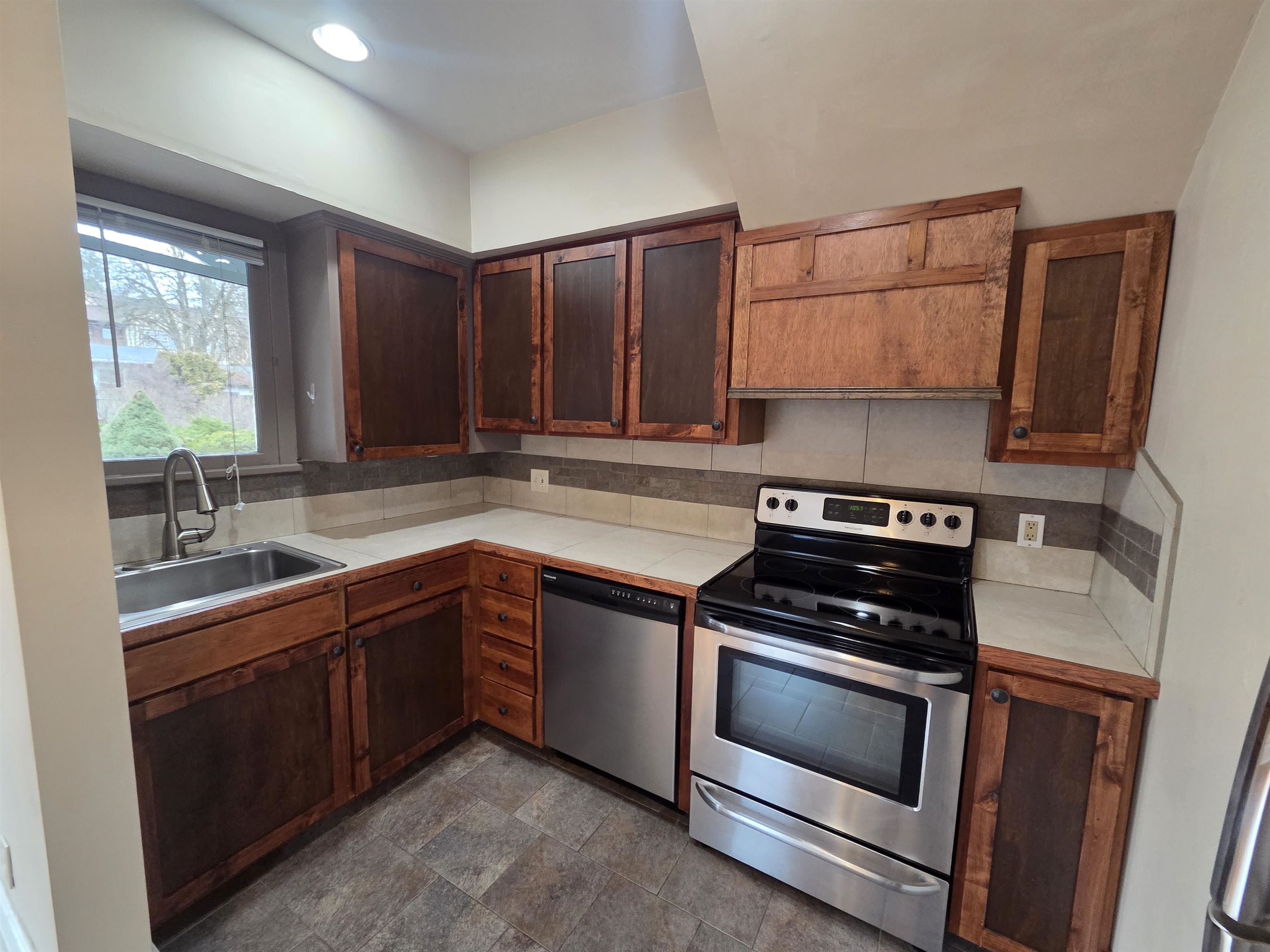 2217 West 5th Avenue Spokane, WA 99201 - Photo 6 of 24