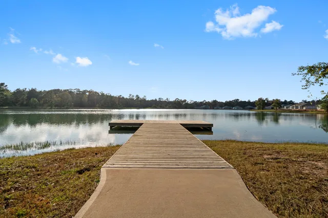 a view of a lake with houses