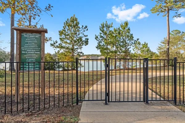 $1,675 | 16031 Tallis Drive, Conroe, TX 77303