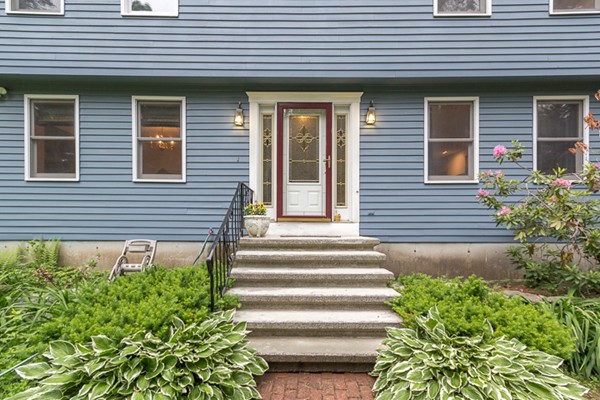 387 Liberty Square Road Boxborough, MA 01719 - Photo 3 of 27