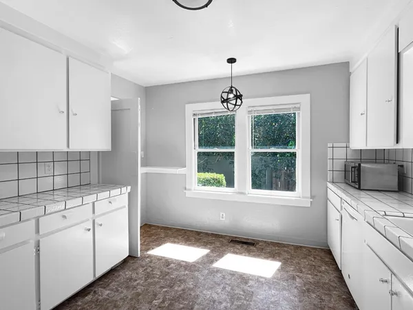 $4,495 | 811 Highland Avenue, San Mateo, CA 94401