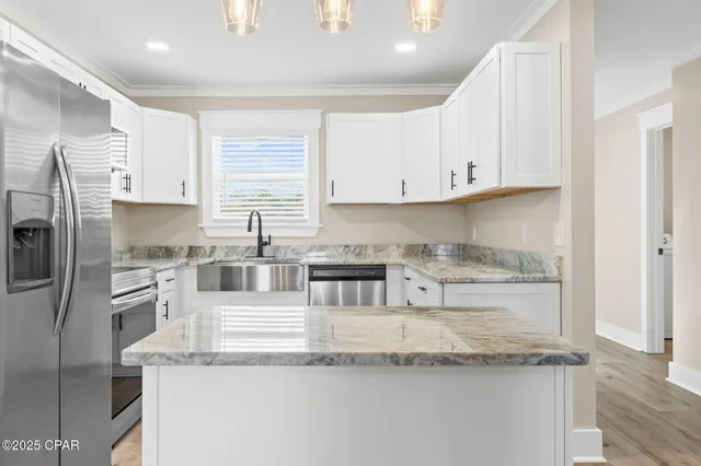 $2,750 | 1335 Capri Drive, Panama City, FL 32405