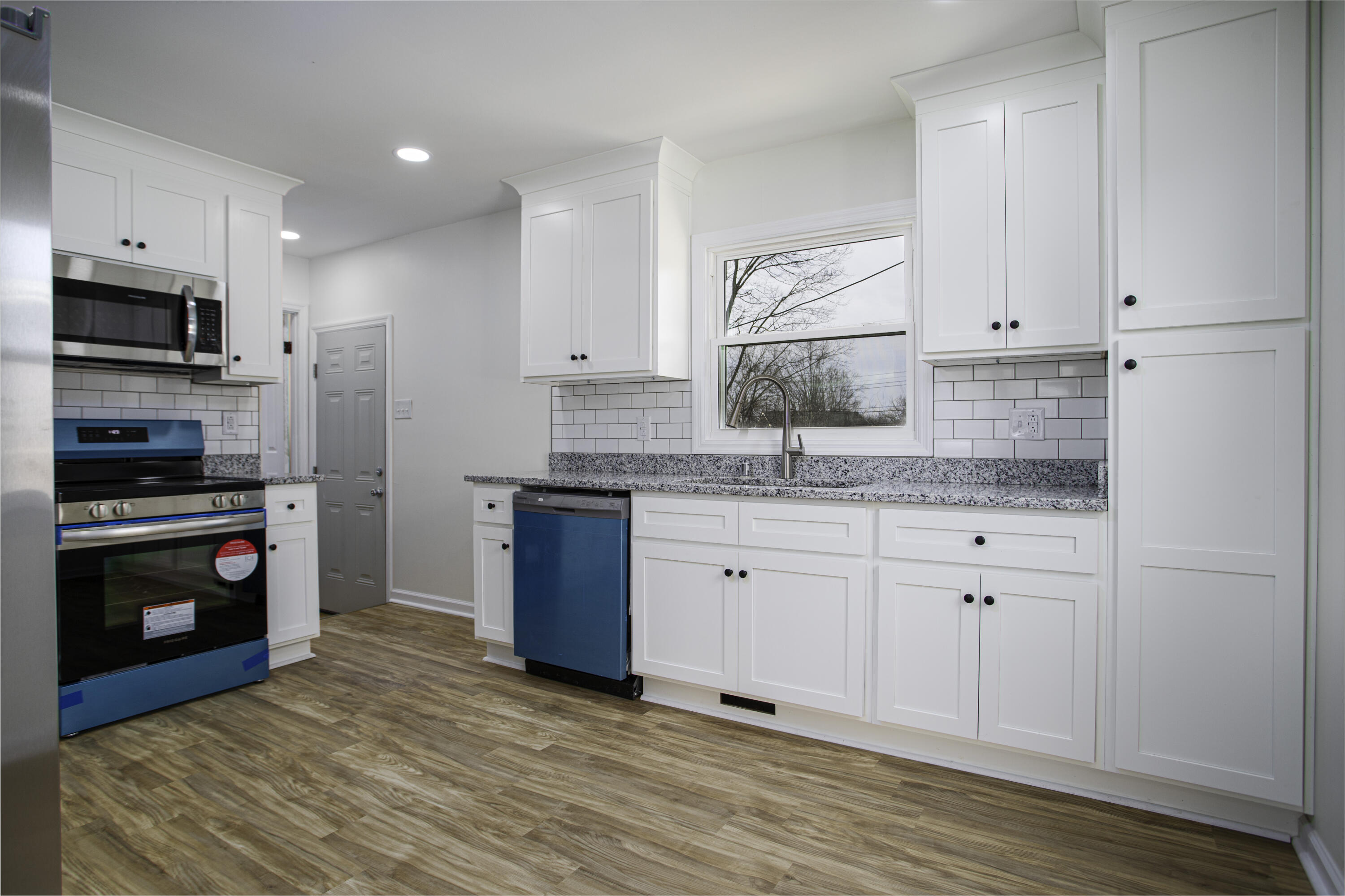 688 Kingston Road Lexington, KY 40505 - Photo 3 of 16 Kingston