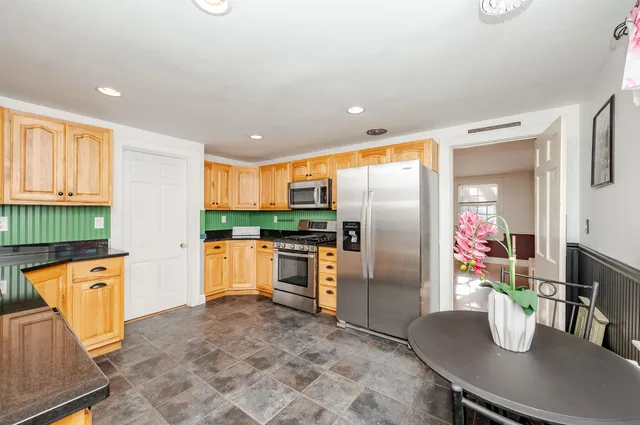 $519,000 | 144 Rochester Hill Road, Rochester, NH 03867