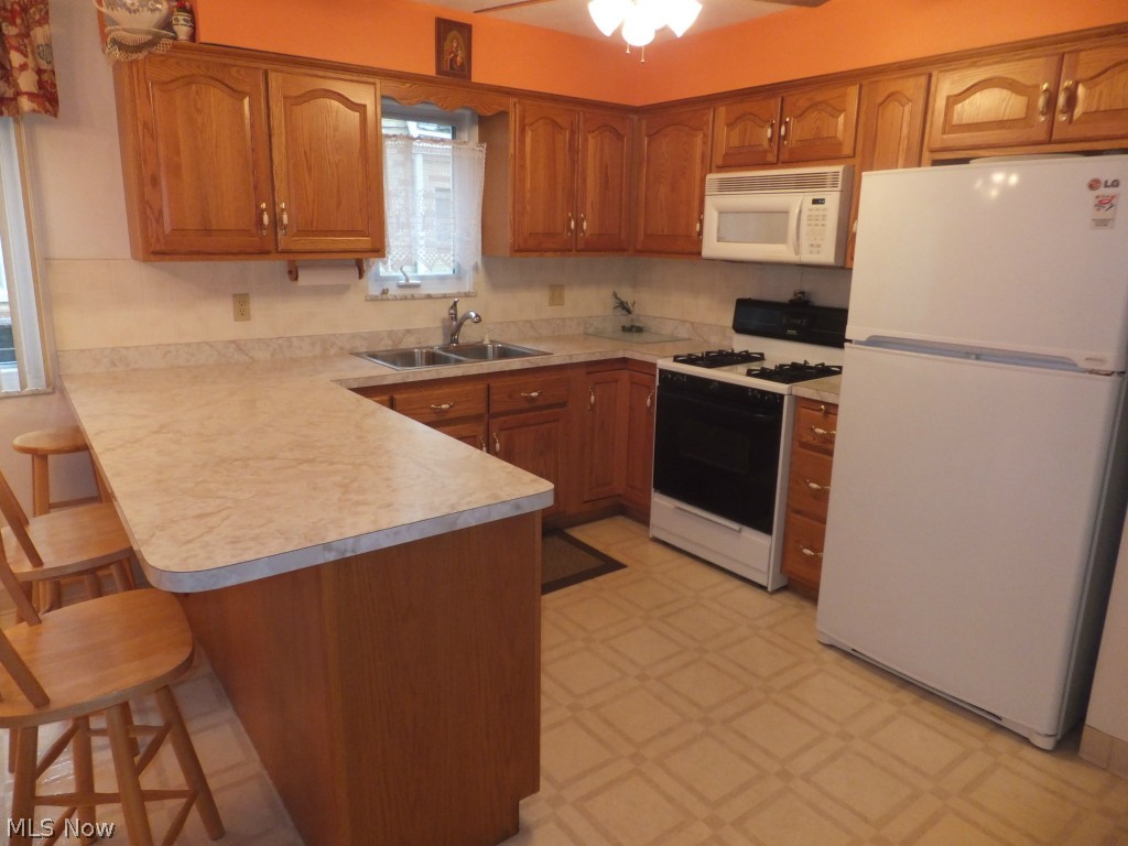 3010 Snow Road Cleveland, OH 44134 - Photo 5 of 23
