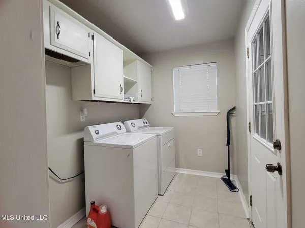 $2,400 | 2589 Santa Rosa Cove, Biloxi, MS 39531