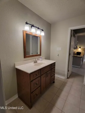 $2,400 | 2589 Santa Rosa Cove, Biloxi, MS 39531