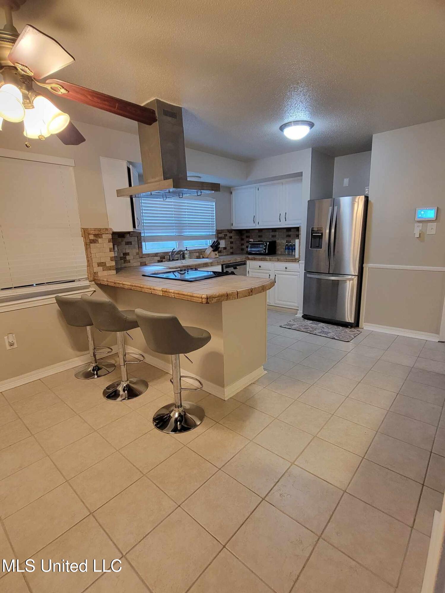 2589 Santa Rosa Cove Biloxi, MS 39531 - Photo 4 of 17 397908129_198715203271990_23385702366225