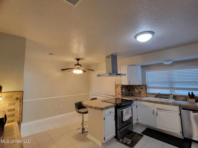 $2,500 | 2589 Santa Rosa Cove, Biloxi, MS 39531