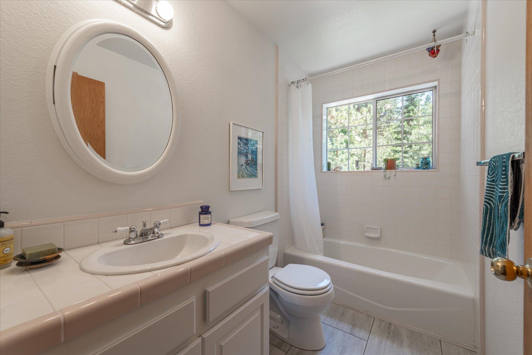 10551 Snowberry Road Truckee, CA 96161 - Photo 16 of 21 Gallery Image 16