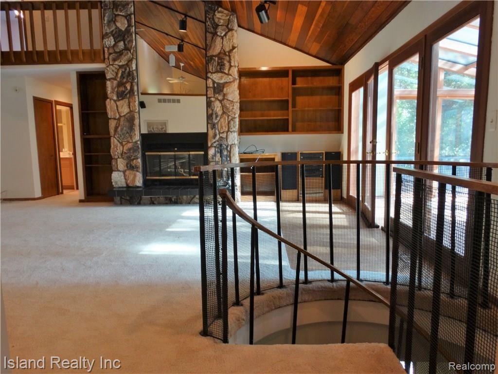 22673 Meridian Road Grosse Ile, MI 48138 - Photo 33 of 48