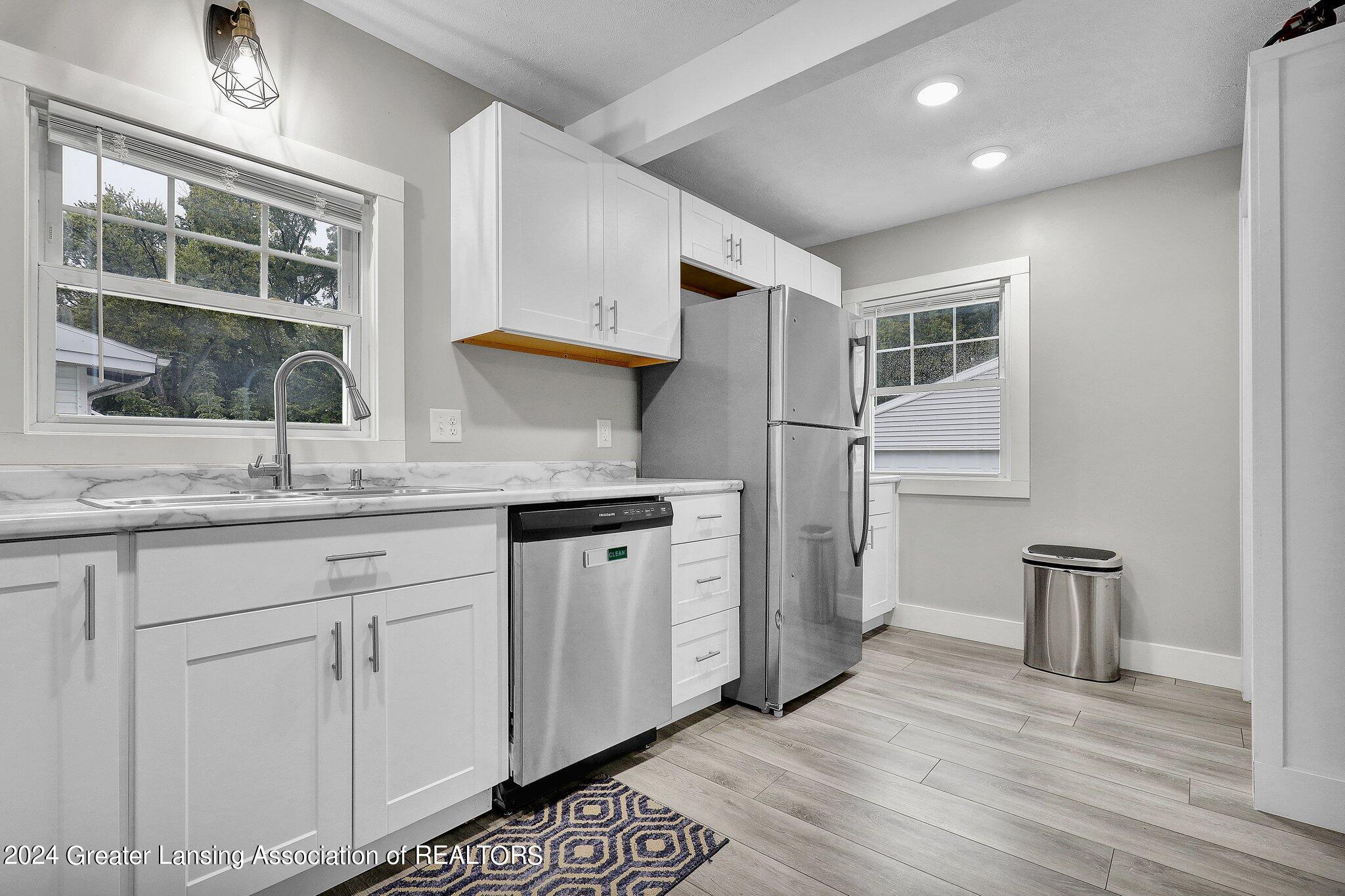 221 East Rouse Street Lansing, MI 48910 - Photo 9 of 27 7-web-or-mls-Open Ended Media-7