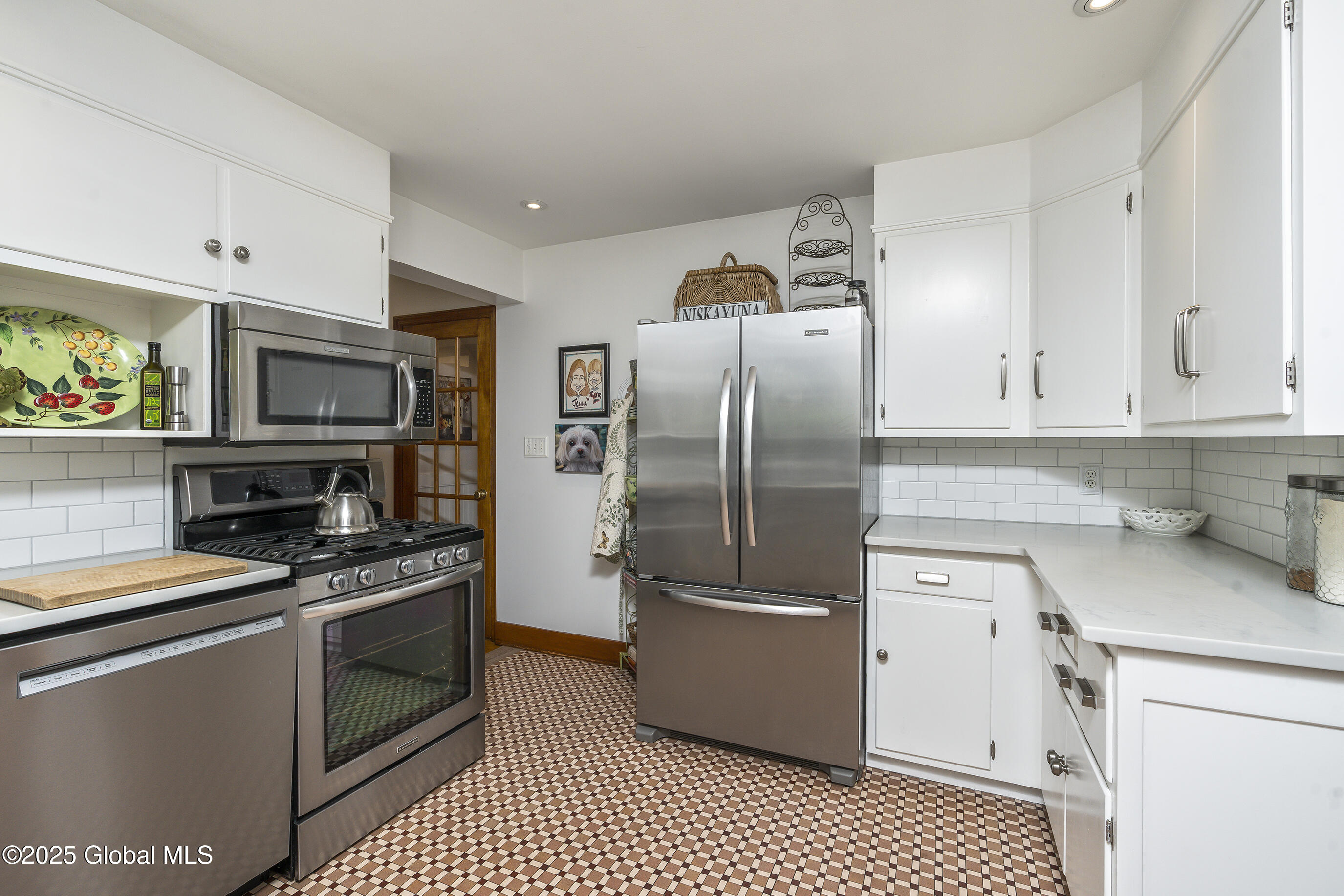 2155 Rankin Road Niskayuna, NY 12309 - Photo 15 of 64 014-2155-Rankin-Road